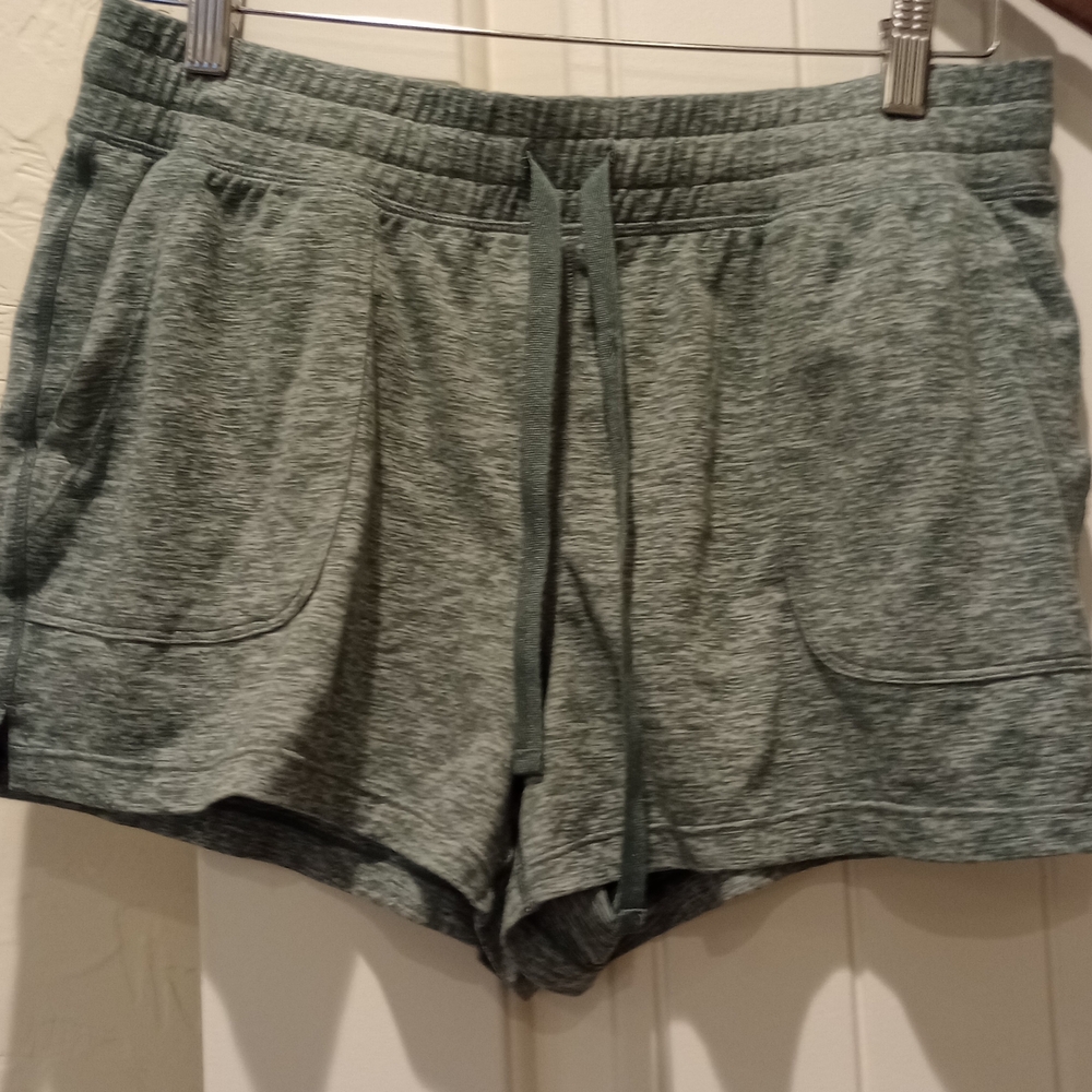 90 Degree By Reflex Heather Green Athletic Shorts